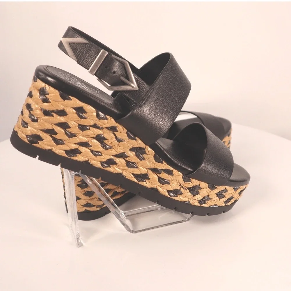 Vince Camuto Miapelle black leather planform sandals size 9.5 M